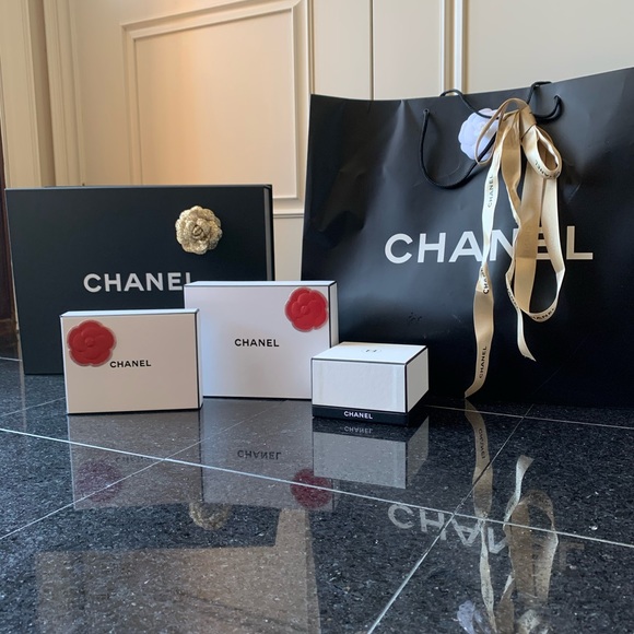Chanel boxes, large, medium, small - Picture 1 of 5